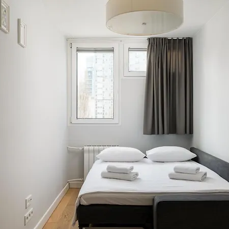 Rondo Onz Modern By Bookinghost Apartment Warsaw